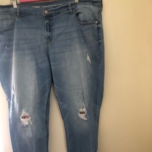 Boyfriend distressed skinny jeans